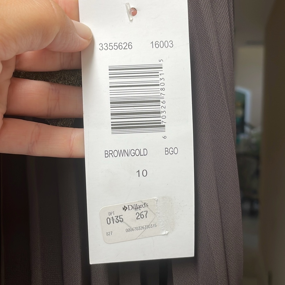 New SIGNATURE by Robbie Bee Dress🤎 - Picture 8 of 15